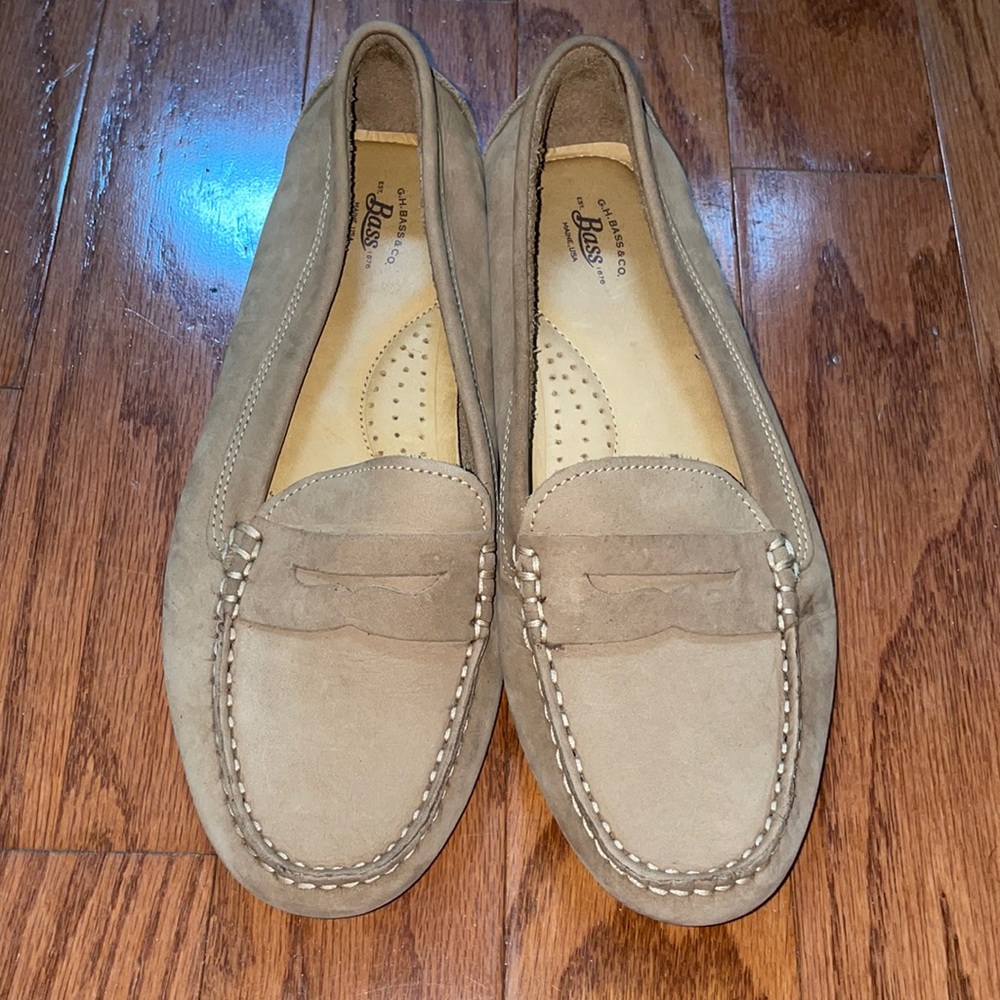 Bass size 8 tan leather shoe nwot
